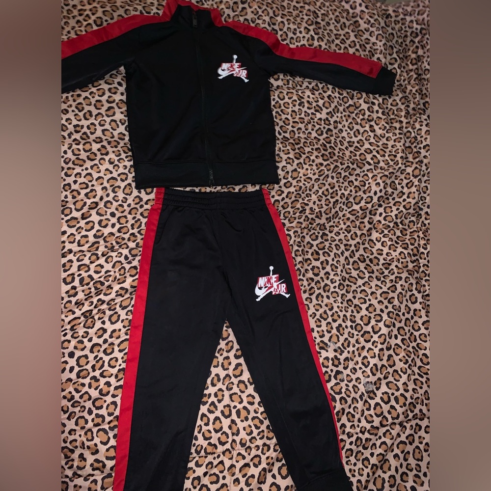 Nike jogging suit